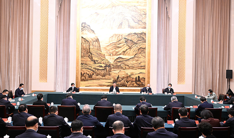 5月17日上午，中共中央總書記、國家主席、中央軍委主席習(xí)近平在陜西西安主持中國－中亞峰會前夕，專門聽取陜西省委和省政府工作匯報，發(fā)表了重要講話。